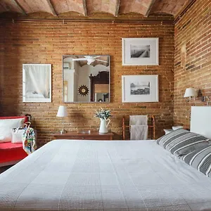 https://the-patio-barcelona.topbarcelonahotels.com